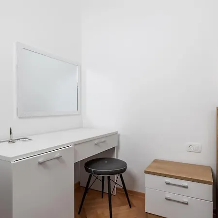 Relax アパート リエカ